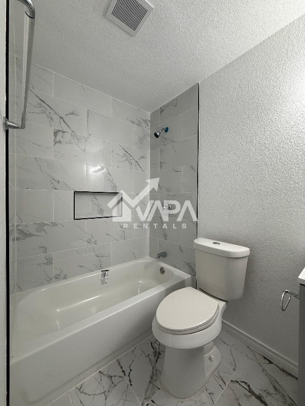 Building Photo - 11154 El Sendero St