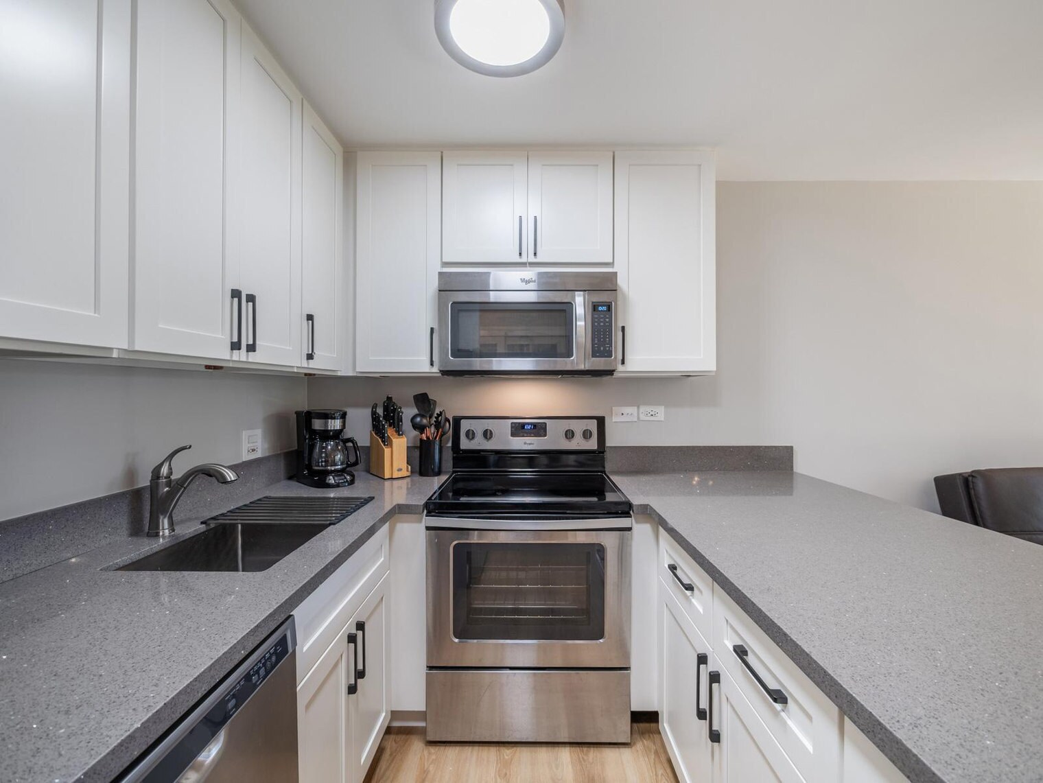 Building Photo - 2140 Kuhio Avenue-ID1327716P