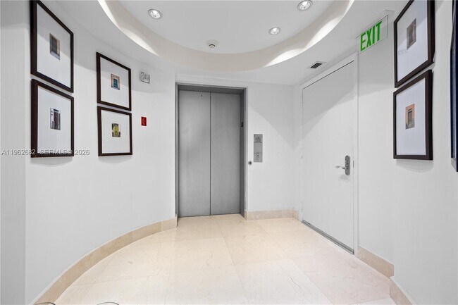 Building Photo - 17001 Collins Ave