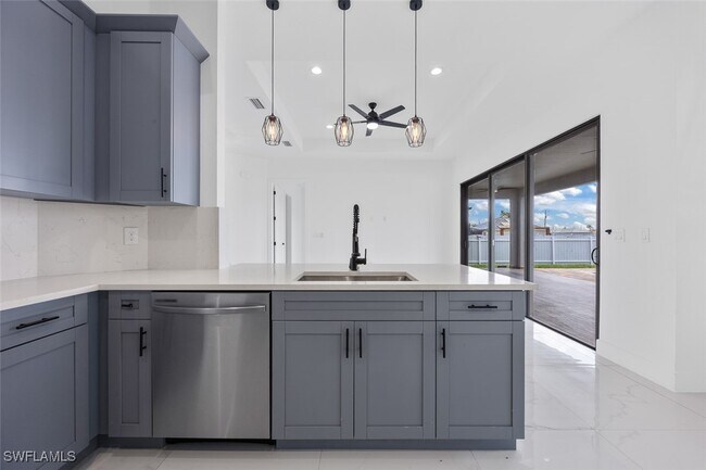 Building Photo - 1609 Nelson Rd N