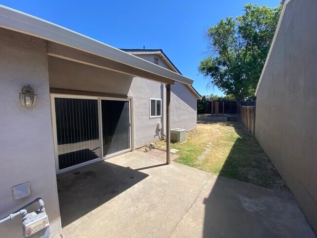 Building Photo - 4013 Andedon Cir