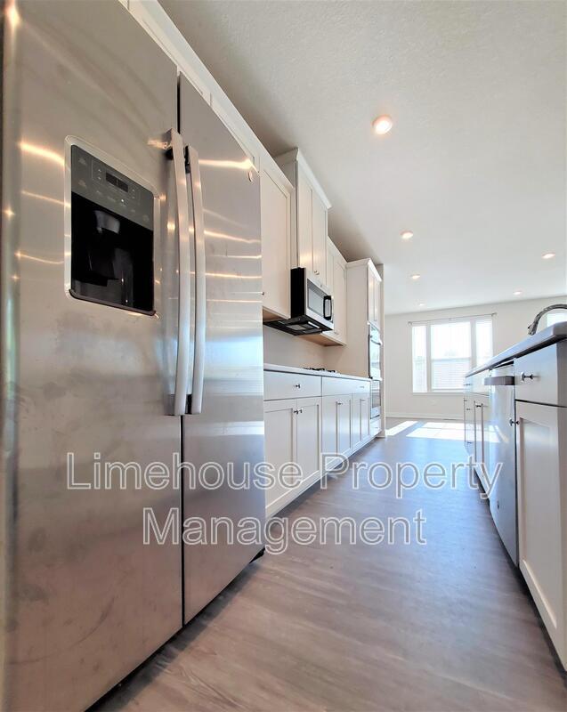 Building Photo - 946 Gabion Wy