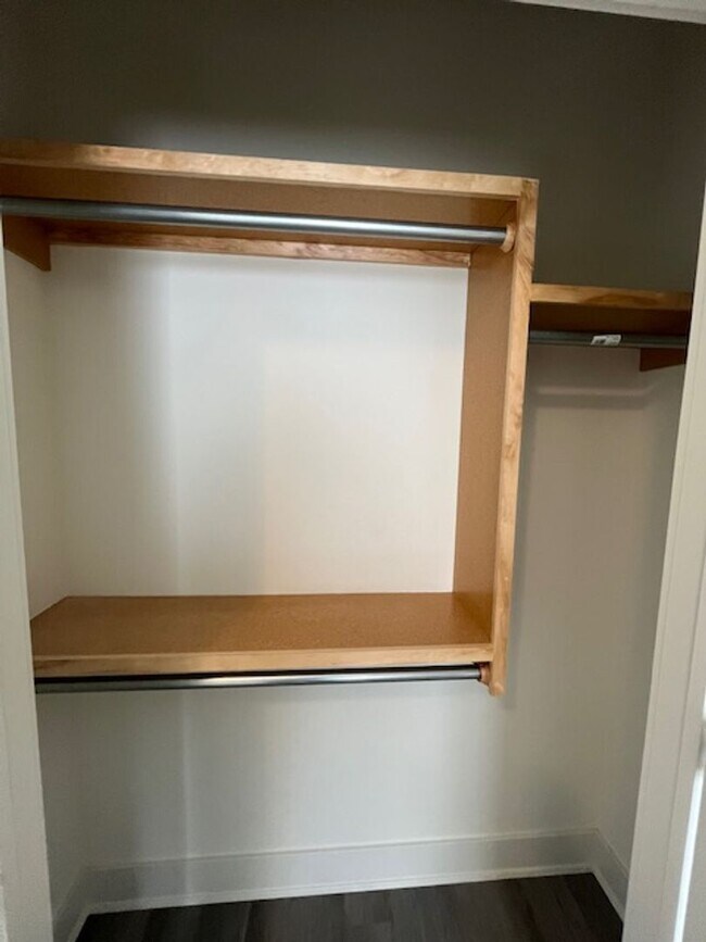 Building Photo - Beautiful 3-Bedroom Family Home for Rent in Fox Run!