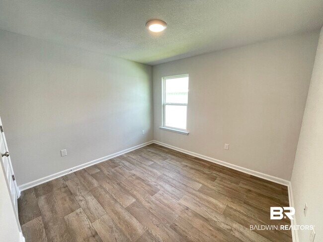 Building Photo - 10415 Ruffian Route