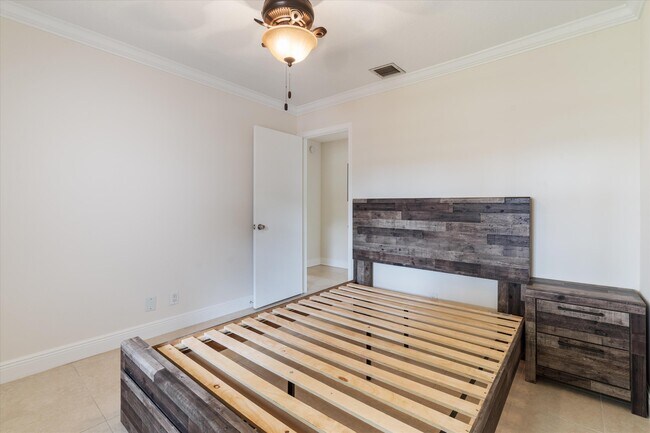 Building Photo - 1394 Gallinule Cir