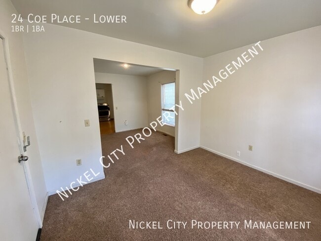 Building Photo - 24 Coe Pl