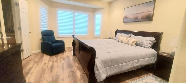 Building Photo - Fully Furnished 2 Bedroom 2 Bath with Den Provided In a 55 Plus Community