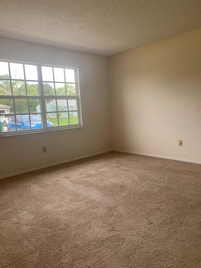 Building Photo - Single Family home East of U S 1 in PSL  for Rent