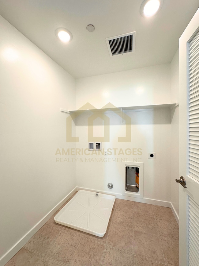 Building Photo - 1724 River Vista Way