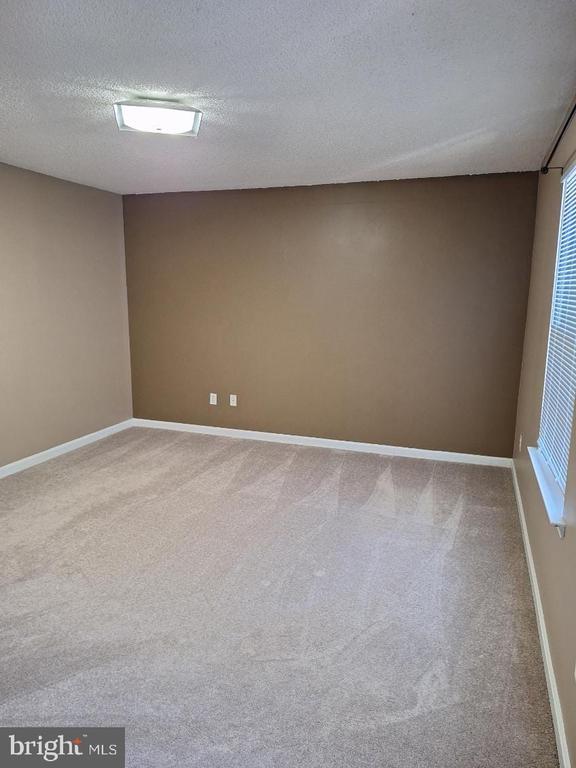 Building Photo - 12219 Chaucer Ln