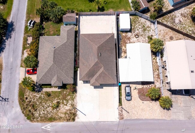 Building Photo - 6813 S Lagoon Dr