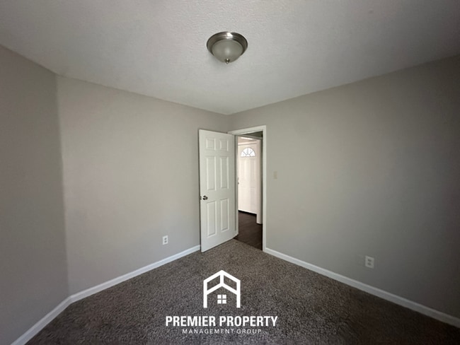 Building Photo - 2828 Breezy Ridge Trail