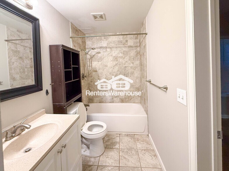 Building Photo - 4413 Umatilla St