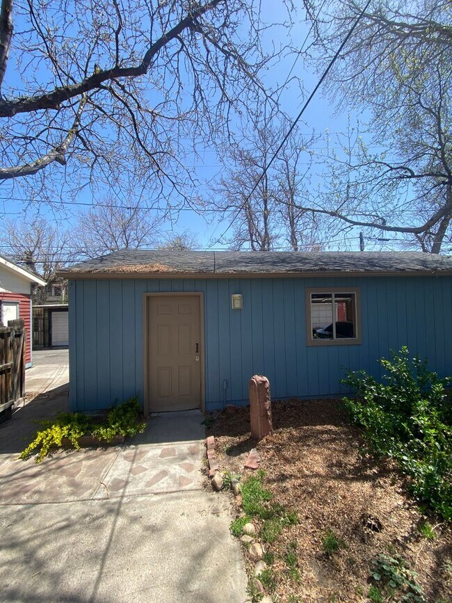 Building Photo - 1334 N Downing St