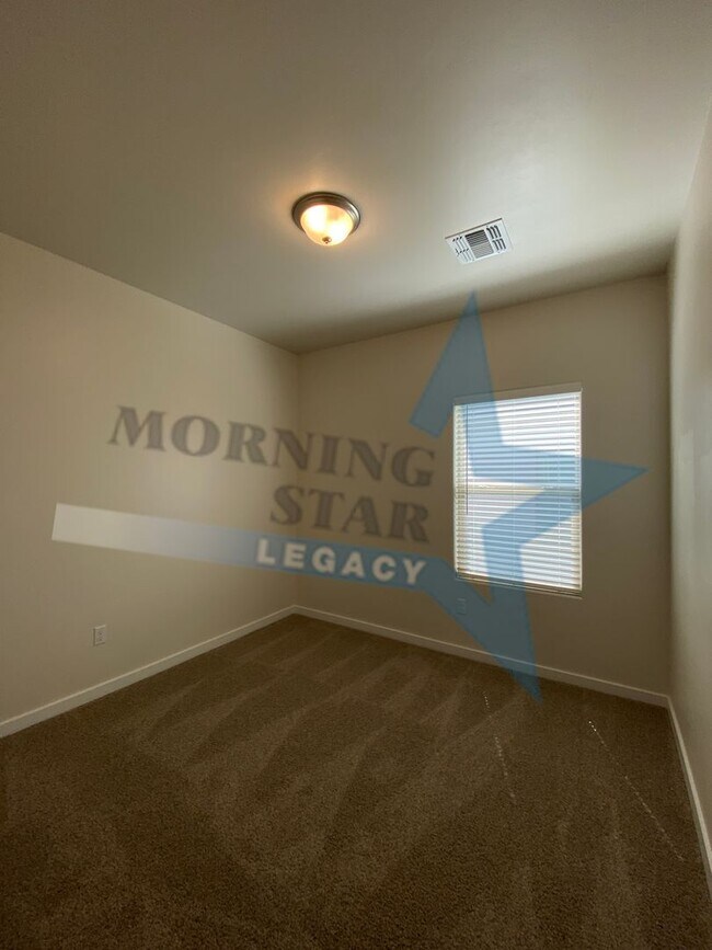 Building Photo - NEWER CONSTRUCTION - MOVE IN READY