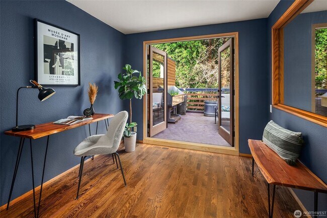 Building Photo - 3bd/2.25ba Edmonds House
