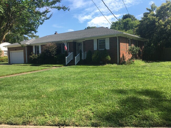 Building Photo - Welcome to this charming home in Chesapeak...