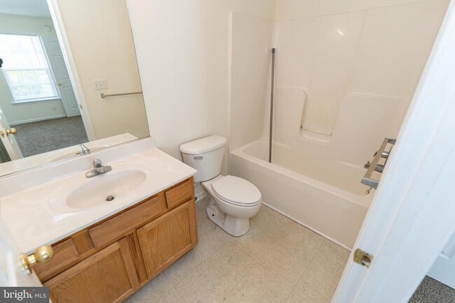 Building Photo - 202 Carsons Ct