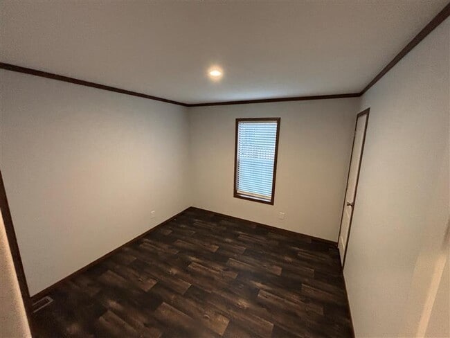 Building Photo - 106 Lincoln St