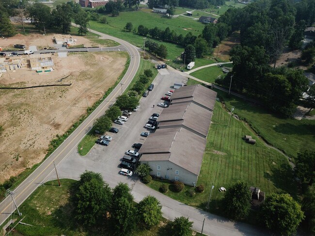 Building Photo - 3 Bedroom apartment in Maryville, TN!