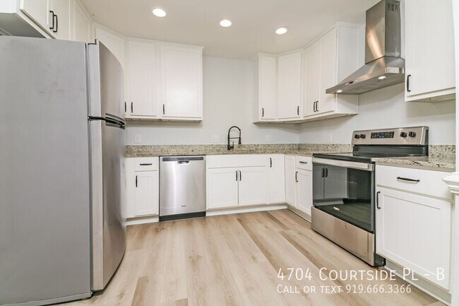 Building Photo - 4704 Courtside Pl