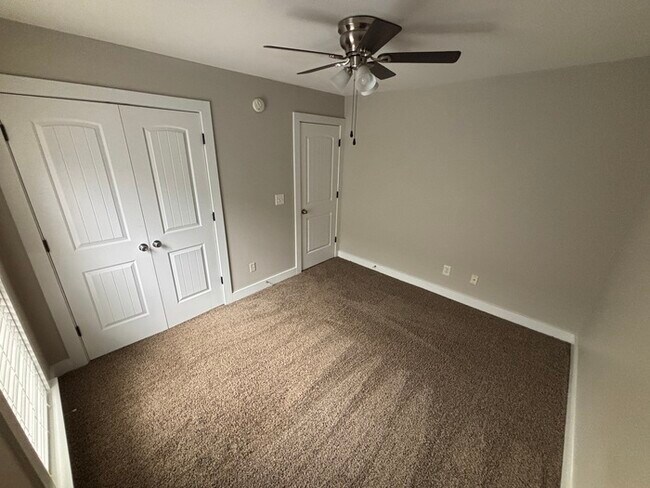 Building Photo - 108 Moss Stone Ln
