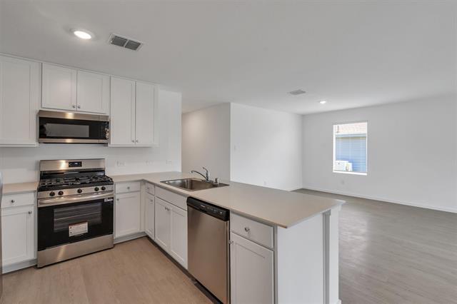 Building Photo - 3710 Oleander Pl