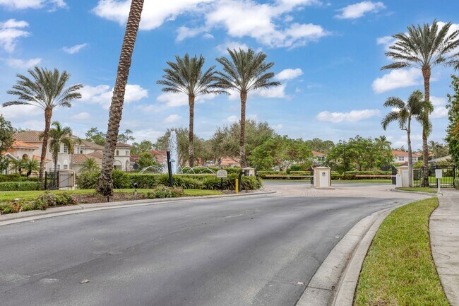 Building Photo - ** AVIANO AT NAPLES ** 3 BED 2 BATH ** ANN...