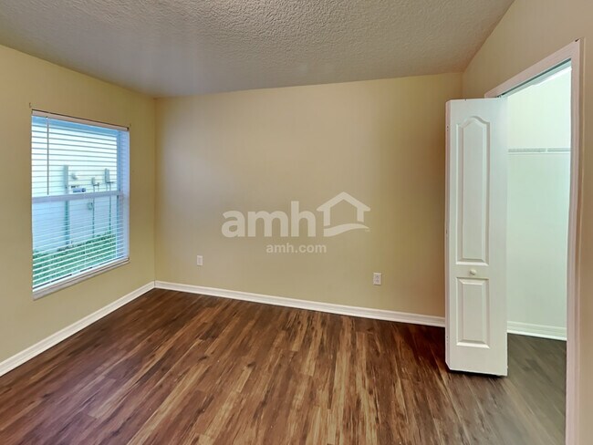 Building Photo - 8116 Canterbury Lake Boulevard