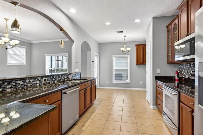 Building Photo - 12618 Weston Dr