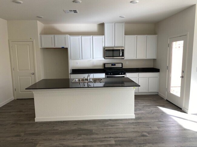 Building Photo - Nearly New DR Horton Home 3 Bedroom, 2 Bath, 2 Car Garage