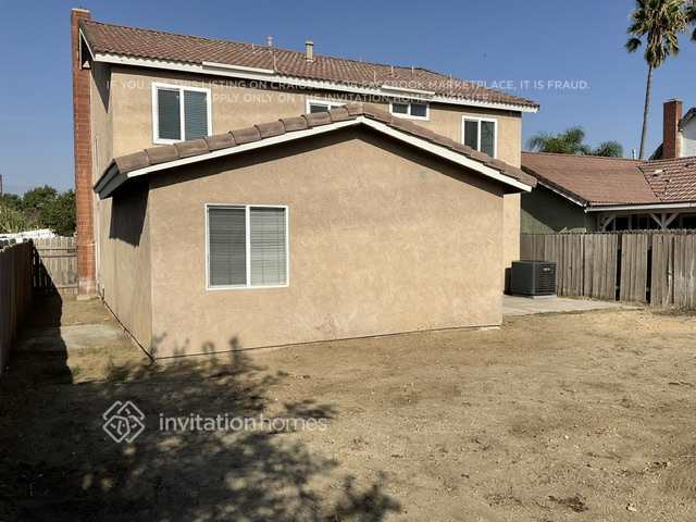 Building Photo - 14207 Woodland Dr