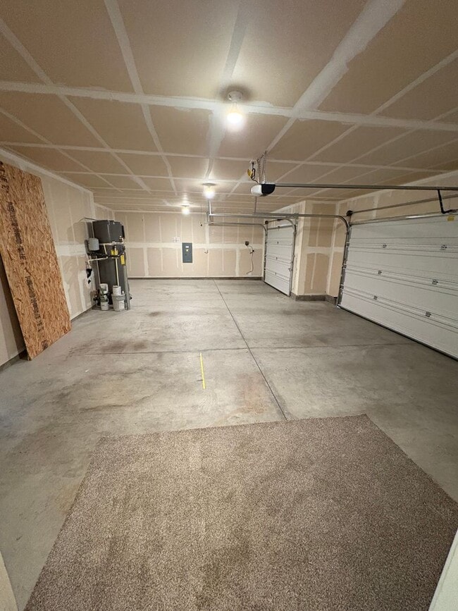 Building Photo - Home for rent in Quincy