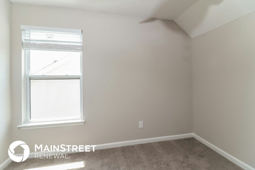 Building Photo - 4026 Shaded Oasis Ln