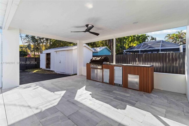 Building Photo - 5420 Lincoln St