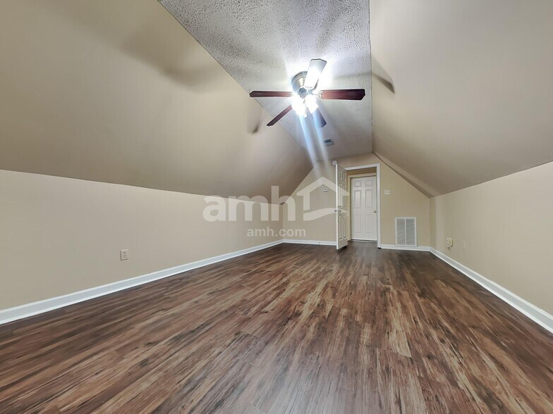 Building Photo - 11603 Dempsey Dr