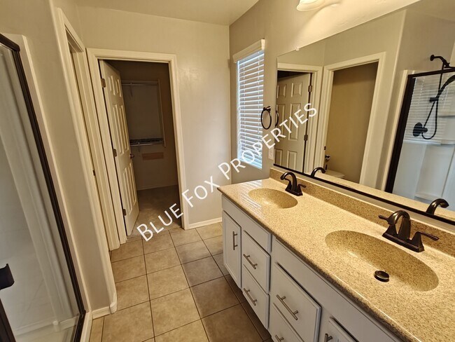 Building Photo - 8079 S Dolphin Way