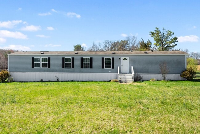 Primary Photo - 3-Bedroom Home Close To Hampden-Sydney!