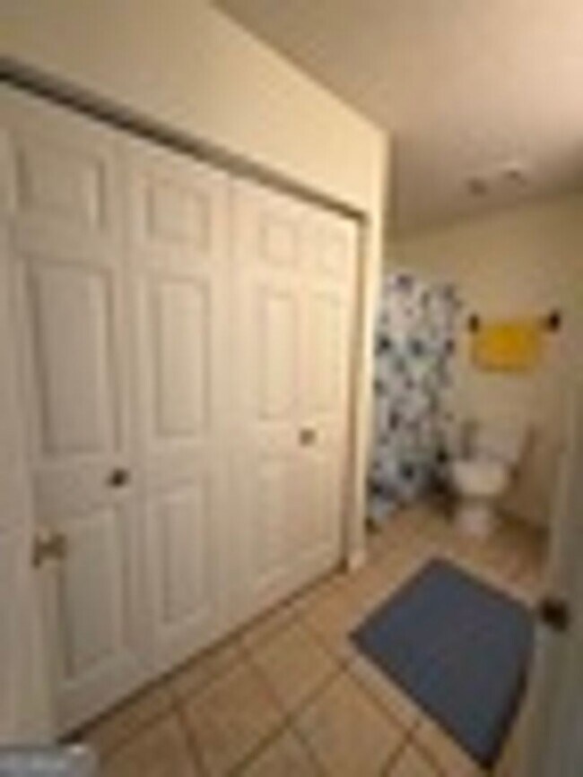 Building Photo - 444 Admiral's Walk Dr