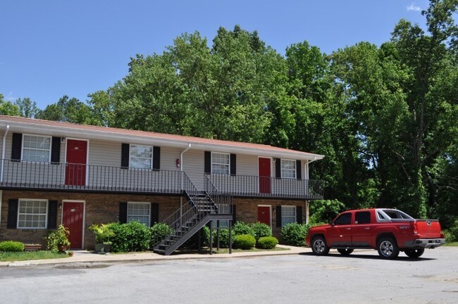 Strawberry Commons, LLC. - Strawberry Commons-Schedule a showing today!