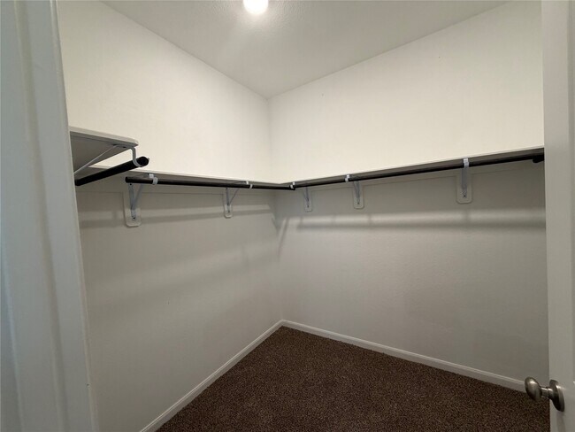 Building Photo - 1330 Heather Rosewood Ln