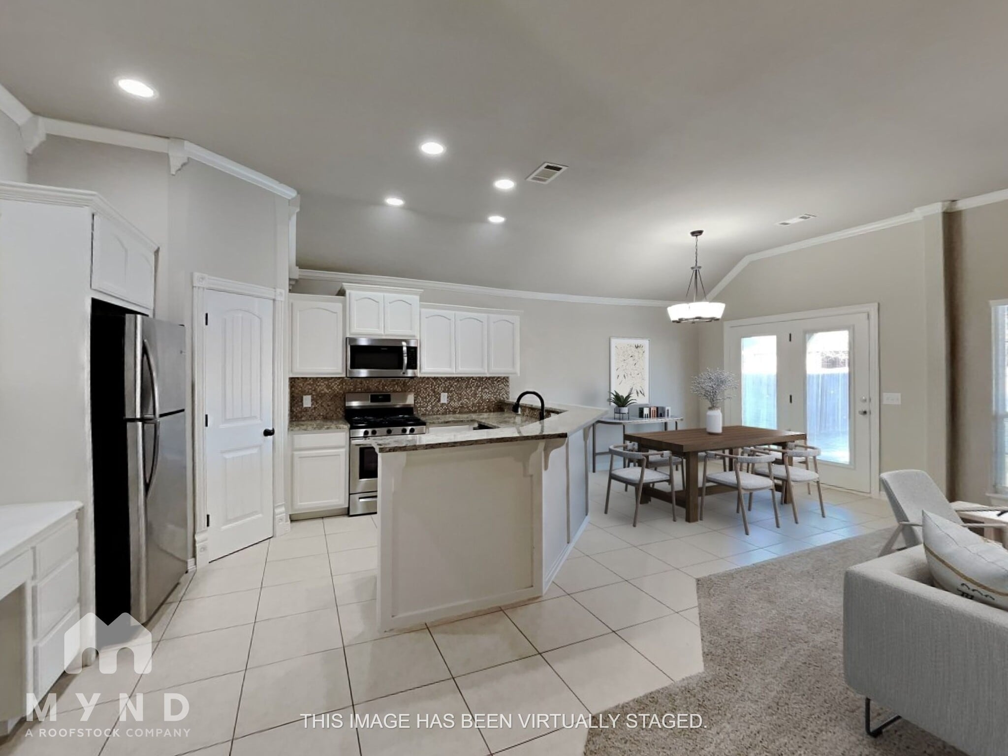 Building Photo - 3312 E Gillette St