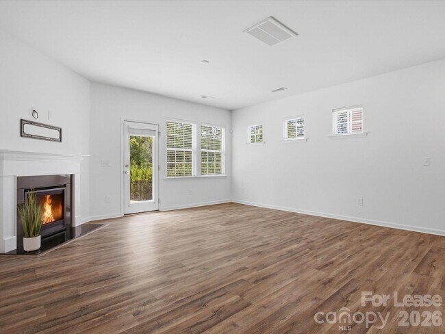 Building Photo - 1012 Whipcord Dr