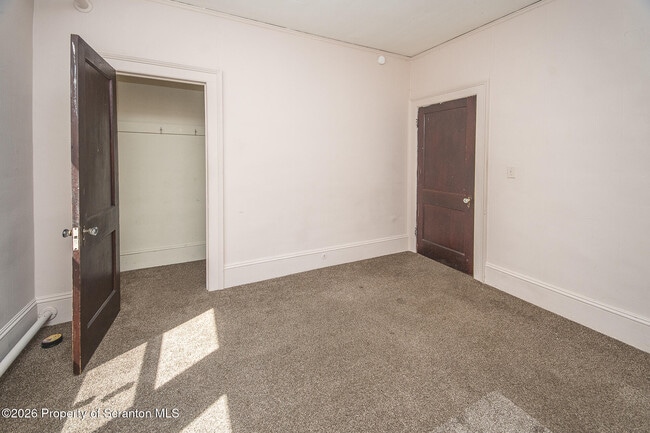 Building Photo - 1827-1829 Main St