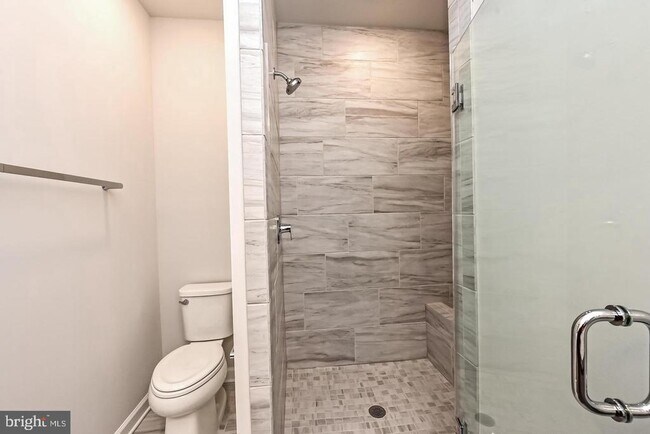 Building Photo - 4404 Fair Lakes Ct