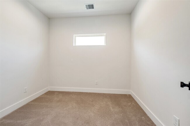 Building Photo - 5422 Wheatley St