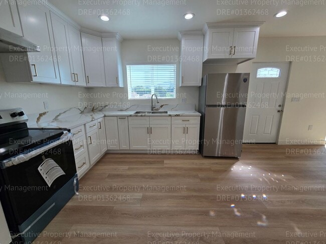 Building Photo - Newly constructed upstairs 2 bedrooms and ...