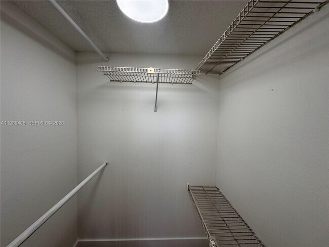 Building Photo - 1820 SW 81st Ave