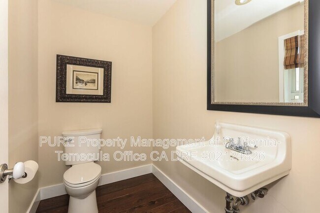 Building Photo - 36475 Avenida La Cresta