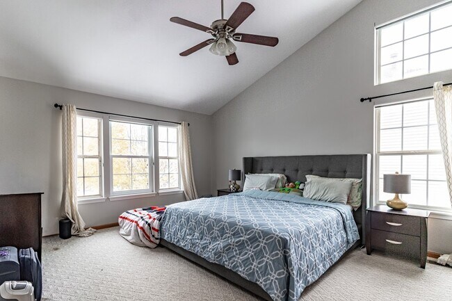 Building Photo - 276 Pembrook Ln